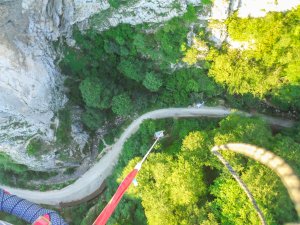 bungee-jumping-140m-cheile-gradistei-jump-adventure
