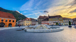 piata-sfatului-turistice-orasul-brasov