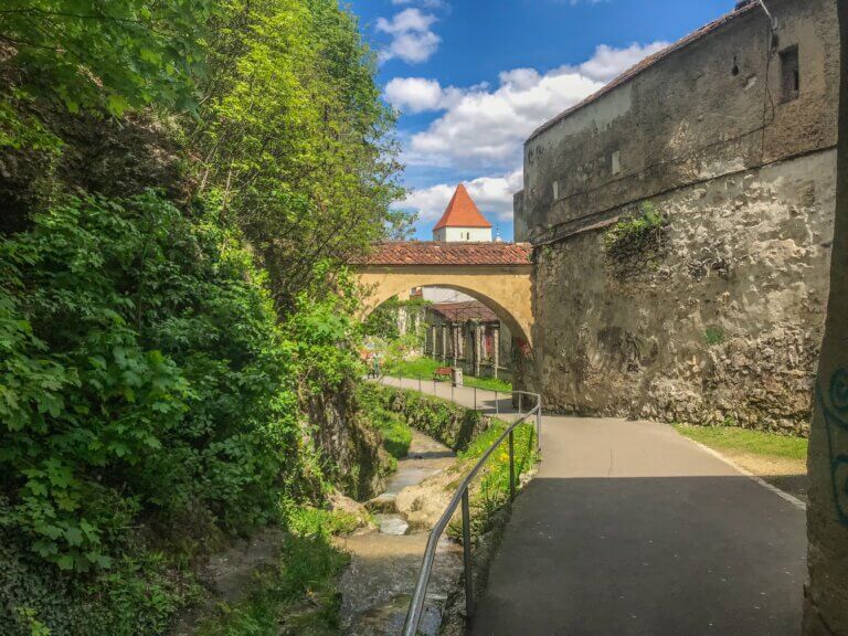 dupa-ziduri-obiective-turistice-orasul-brasov
