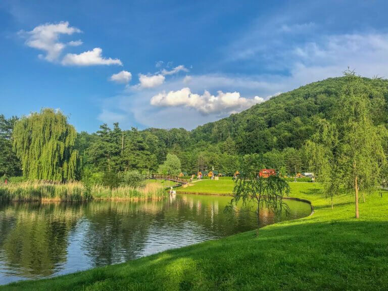 obiective-turistice-in-brasov-lacul-noua