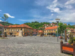 obiective-turistice-in-brasov-piata-unirii