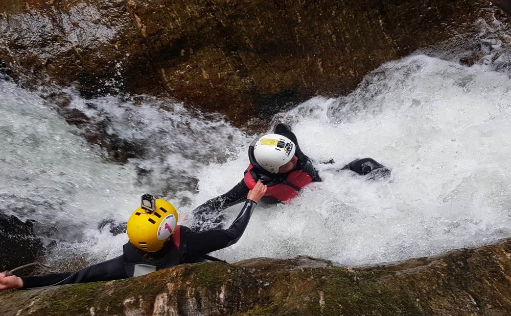 canyoning-porumbacu-mares-outdoor-events